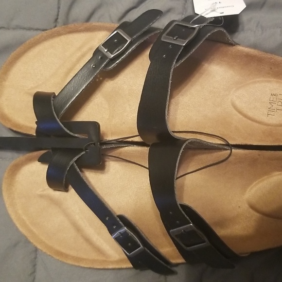 Time and Tru Women's Asymmetric Strap Footbed Sandals NWT - Picture 4 of 4